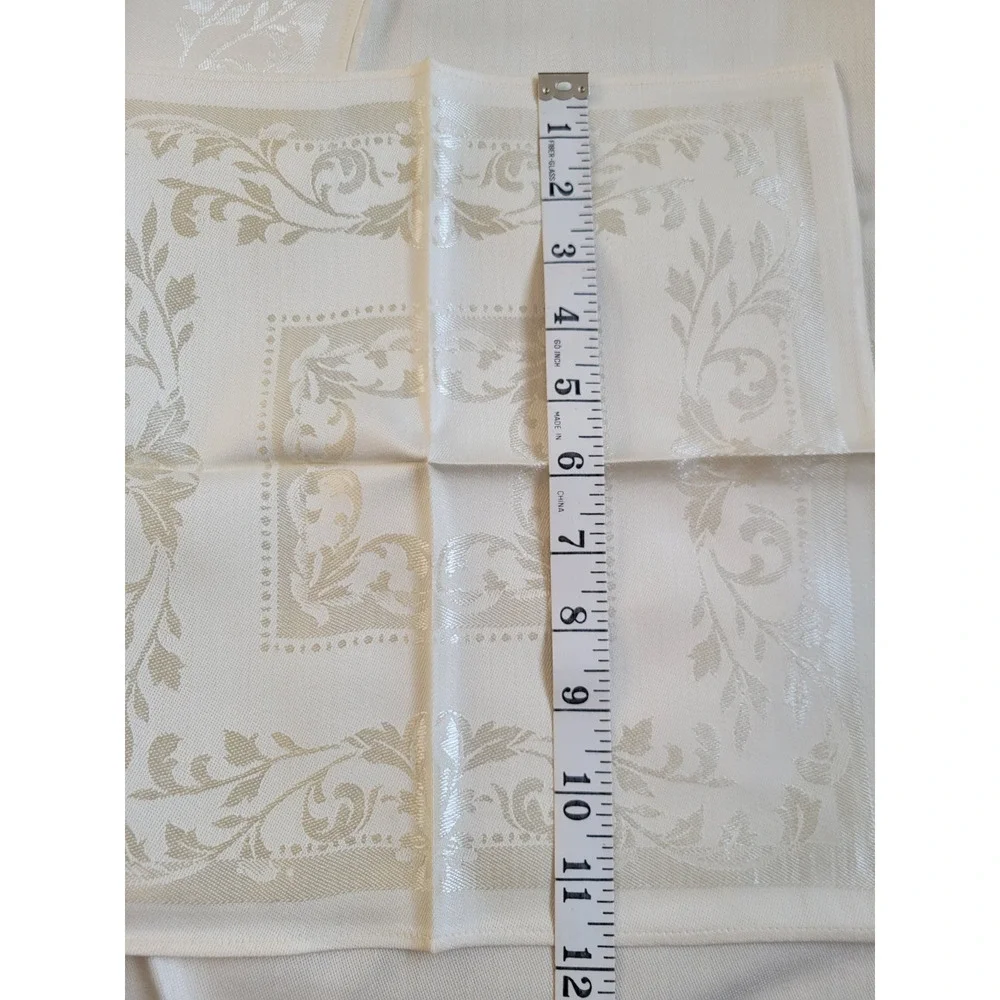VTG White Damask Metallic Home Dining Tablecloth & Napkins 49.5